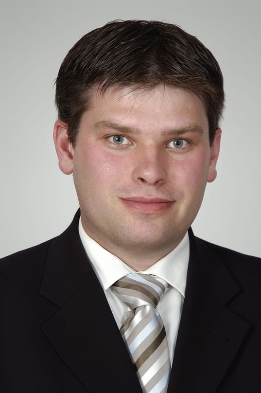 ak tronic schließt Exklusivdeal für Schweiz-Vertrieb ab