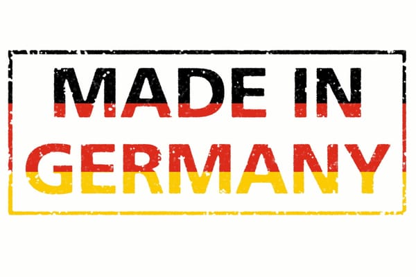 The Whispered World: Echte Handarbeit