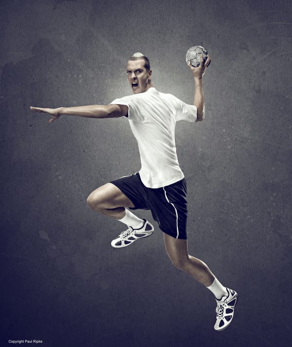 Hens spielt mit astragon