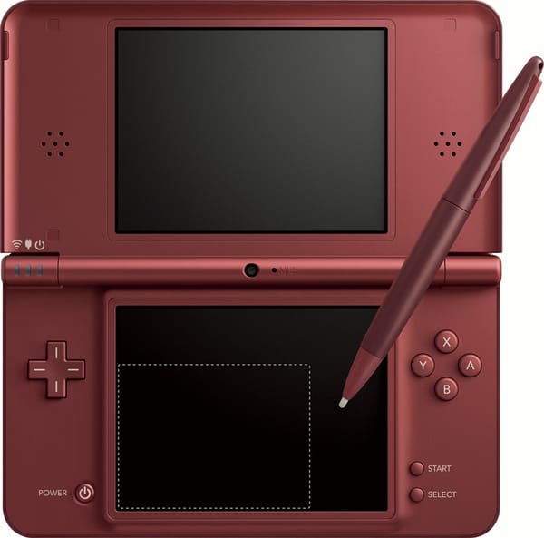 Nintendo DSi LL in Japan im November