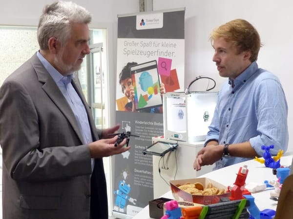Sachsen-Anhalts Wirtschaftsminister besucht TinkerToys