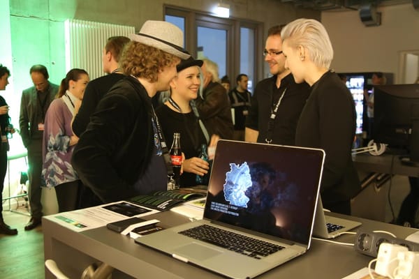 SAE-Studenten präsentieren sich