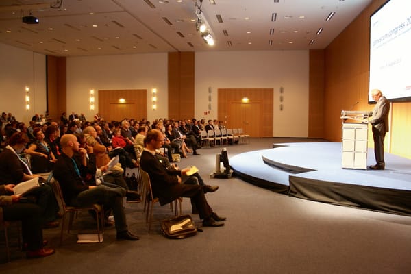 gamescom congress mit vollem Programm