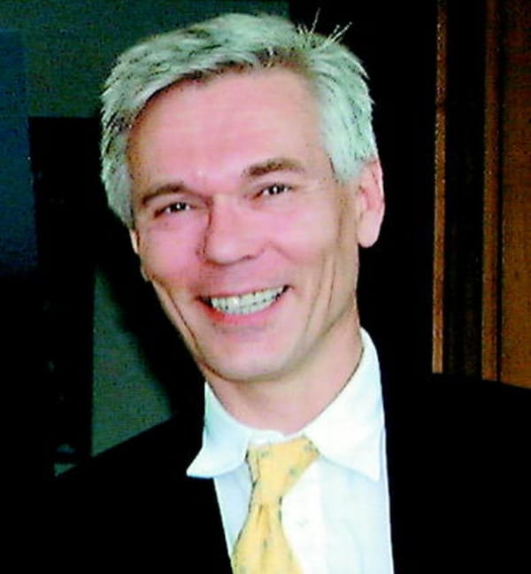 Outline unterzeichnet bei dtp