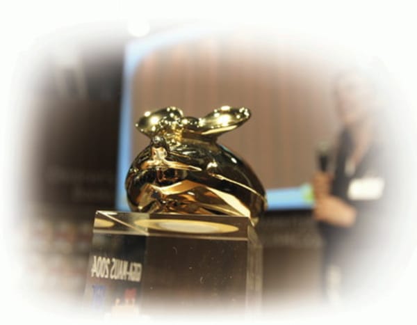 Giga-Maus: "Eltern Family" holt sqoops ins Boot