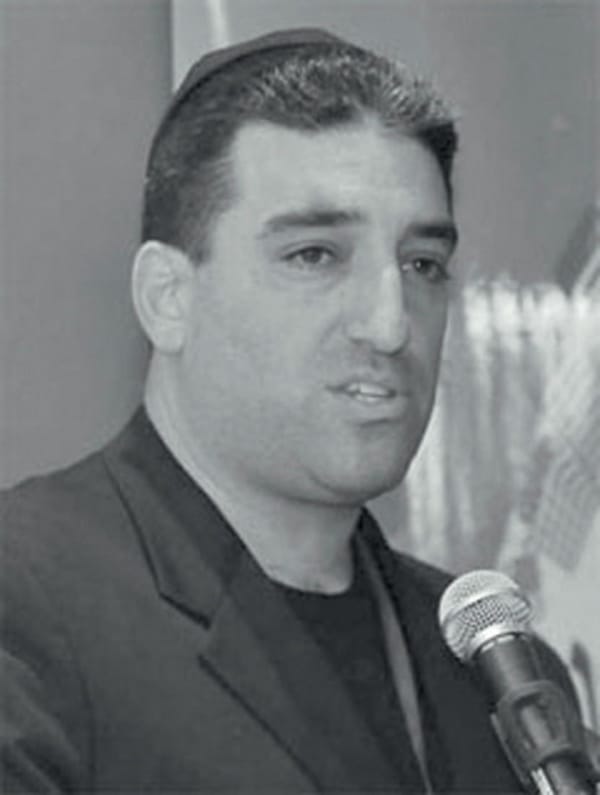 Majesco legt Aktien zusammen