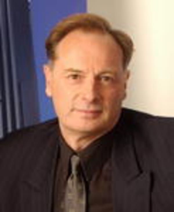 Reeves löst Deering ab