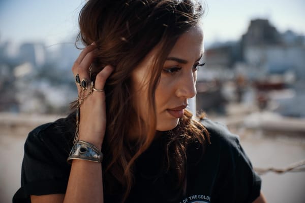 Namika sorgt für musikalisches Highlight beim Deutschen Computerspielpreis