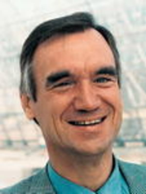 Moderne Unterhaltung auf traditionellem Messeboden