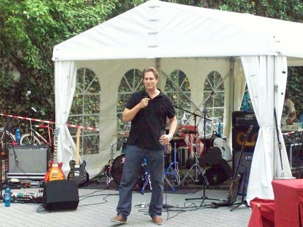 Aeria Games feiert Einweihung neuer Büroräumlichkeiten