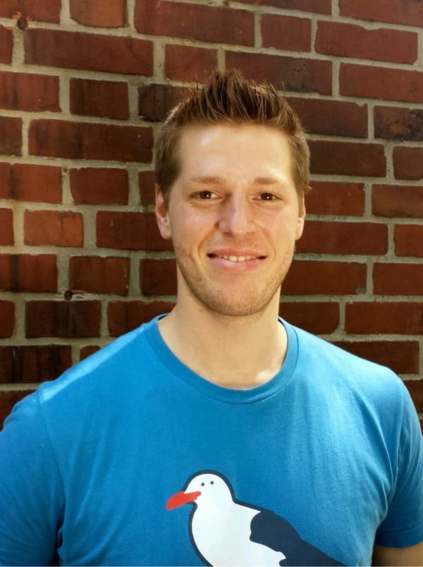 Pop Rocket Games engagiert Weiss