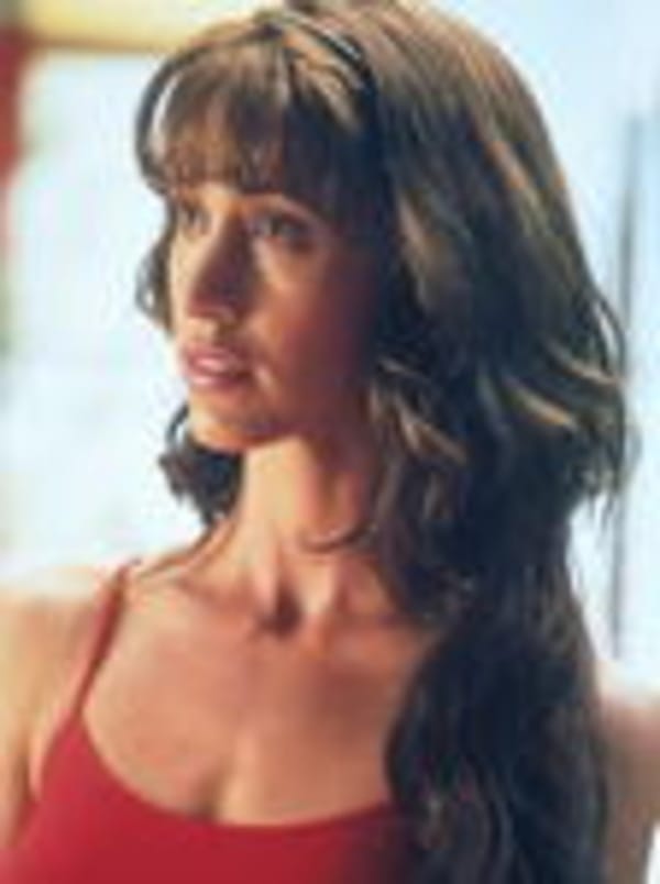 EA nimmt Shannon Elizabeth unter Vertrag