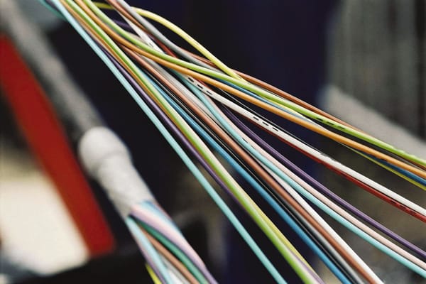 BRD fällt bei Glasfaser-Ausbau zurück