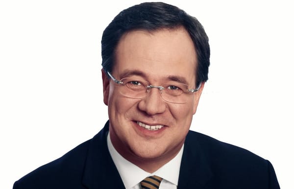 NRW-Ministerpräsident Laschet eröffnet Deutschen Entwicklerpreis