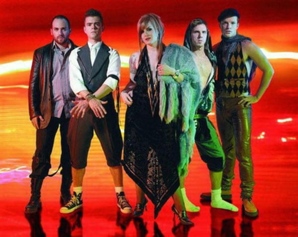 Scissor Sisters versus Master Chief