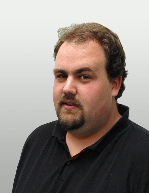 "The Raven": King Art mit bekannten Synchronsprechern