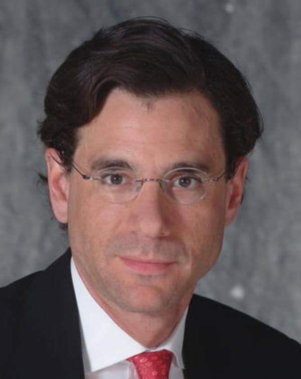 David F. Zucker rechnet noch 2005 mit Xbox 2