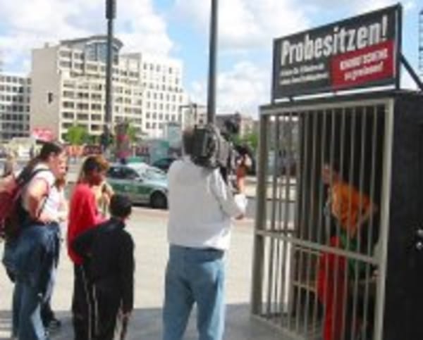 Neue ZKM-Aktion "Knast on Tour" in Berlin gestartet