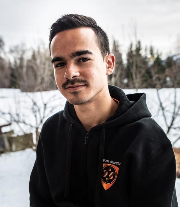 Team expert holt "FIFA"-Star an Bord