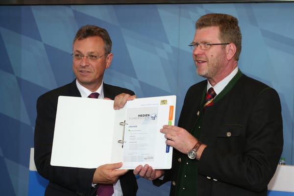 "Medienführerschein Bayern" geht in Pilotphase