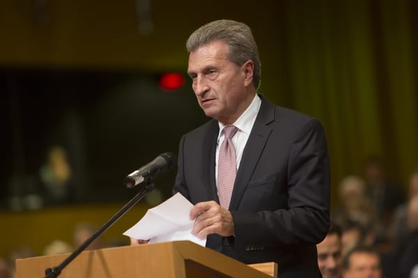 Oettinger fordert massive Investitionen in digitale Infrastruktur