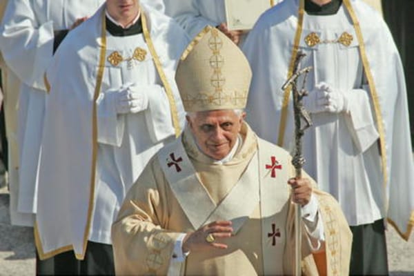 Papst Benedikt geißelt Videospiele