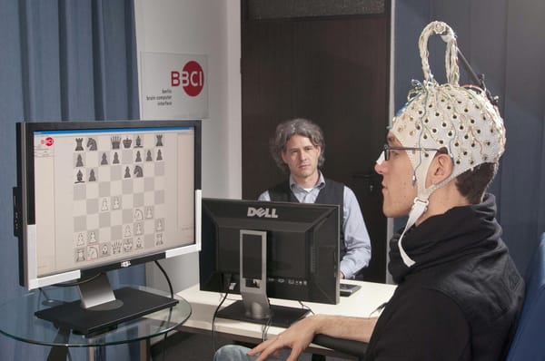 Sensationelles Experiment: Schachspiel via Brain-Computer-Interface