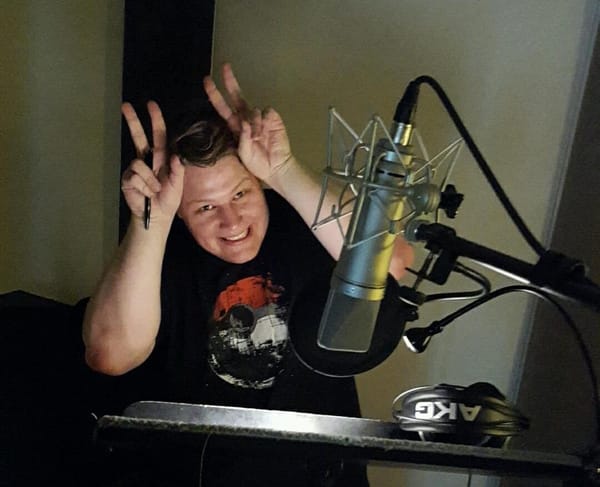 YouTube-Prominenz spricht in "Deus Ex"