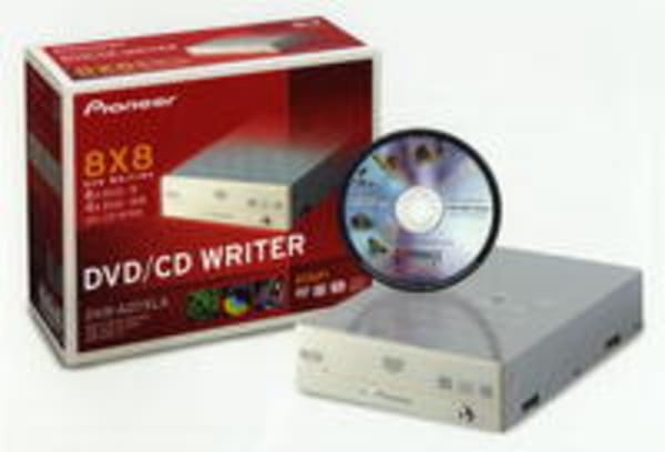 CeBIT: Pioneer präsentiert achtfachen DVD-Brenner