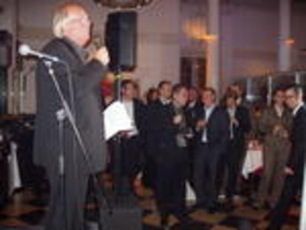 Fulminanter Kick-off für Mobile Entertainment