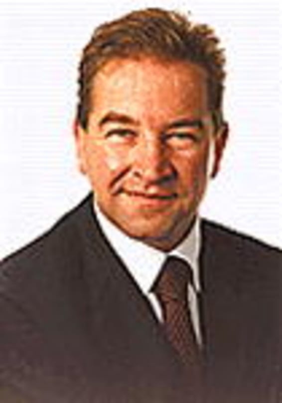 Ingram Macrotron: Wechsel an der Führungsspitze