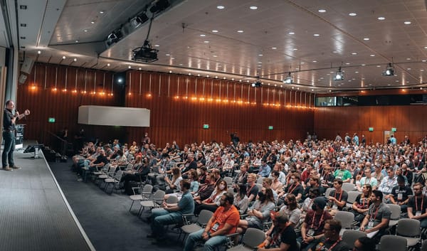 devcom: Zehn Prozent mehr Teilnehmende vor Ort als 2019