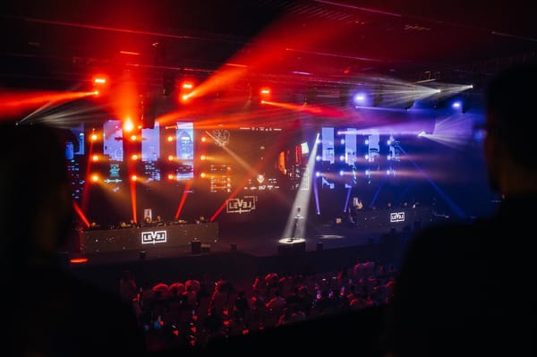 Tausende Spiele-Fans beim Gaming-Festival Level Up