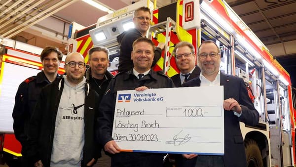 Aerosoft spendet für die Feuerwehr Mülheim