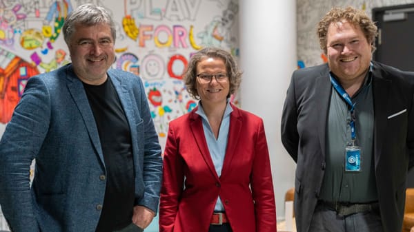 NRW-Digital-Ministerin Scharrenbach besucht Ubisoft Düsseldorf