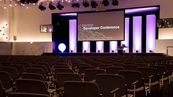 devcom startet Suche nach Speaker:innen