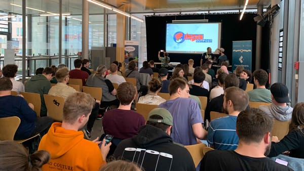 Indie Outpost Fills Nuremberg Venue, Speakers Honour Pixel Maniacs