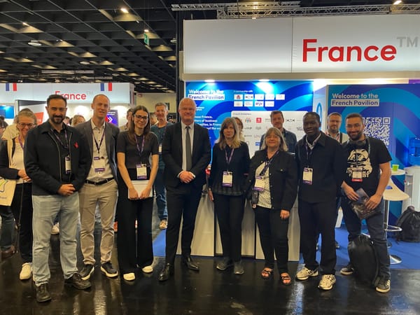 French Consul General Visits Team France Booth at gamescom